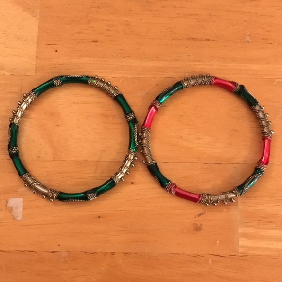 Wrapped gold bangle bracelets, two - Picture 4 of 4